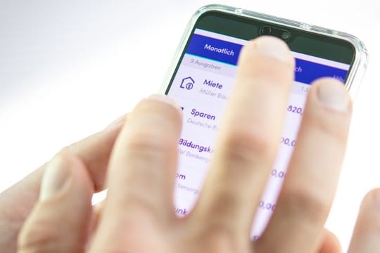 Kontoinformationsdienste können übersichtlich auflisten, wohin das Geld auf unterschiedlichen Konten geflossen ist. Kontoinformationsdienste können übersichtlich auflisten, wohin das Geld auf unterschiedlichen Konten geflossen ist.