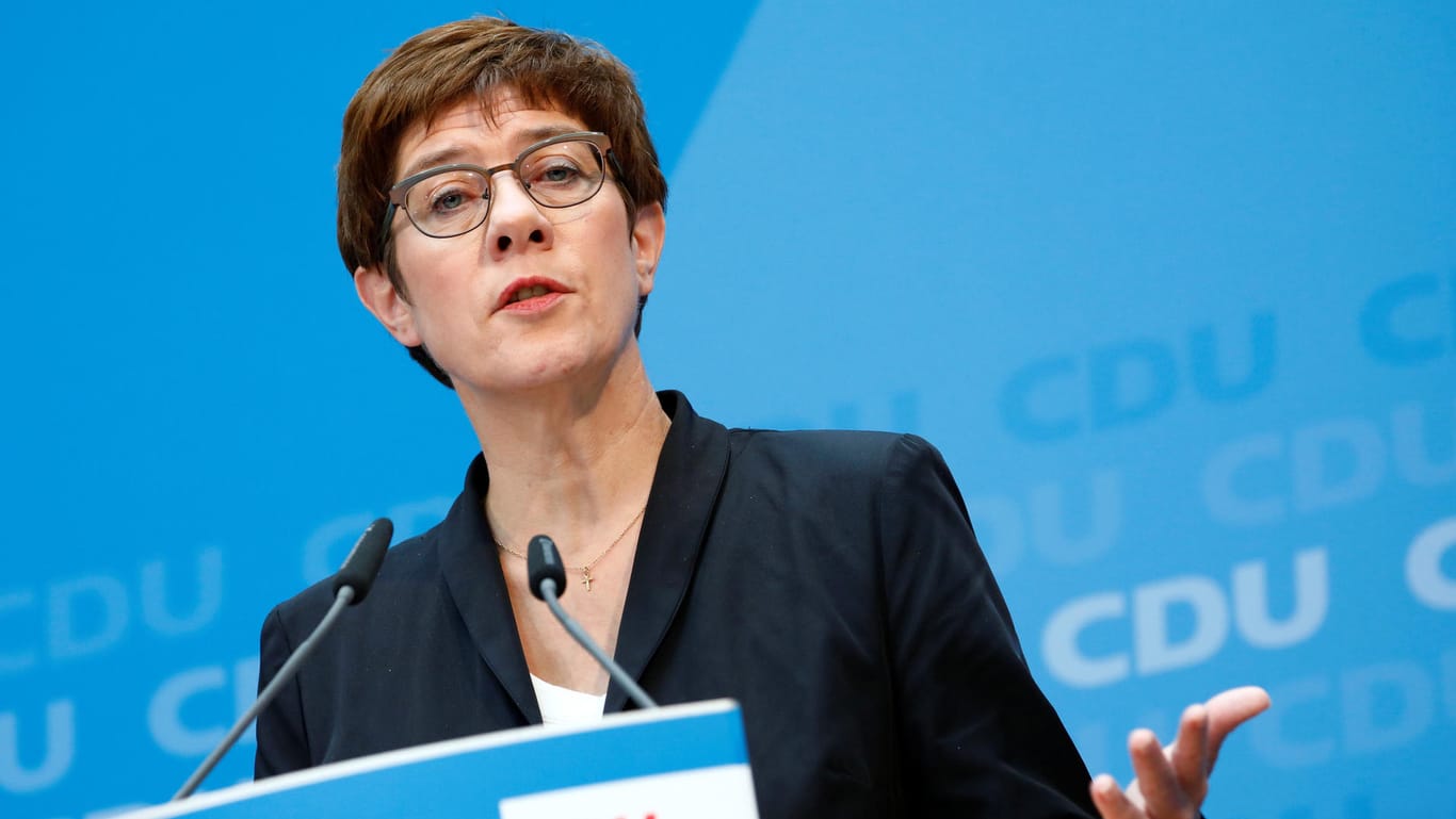 Annegret Kramp-Karrenbauer: Sie schlug eine internationale Schutzzone in Nordsyrien vor.