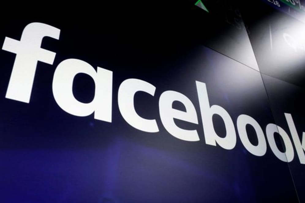 Facebook hat einen Anbieter von Überwachungssoftware verklagt.