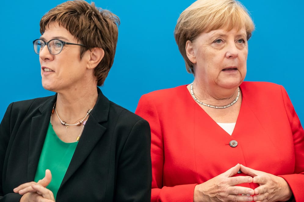 Annegret Kramp-Karrenbauer und Angela Merkel: Die Kritik an der CDU-Spitze war in den letzten Tagen groß.