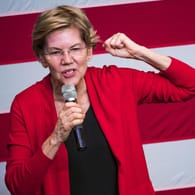 Elizabeth Warren beim Wahlkampf in Iowa: Sie will die Trump-Herausforderin der Demokraten werden.