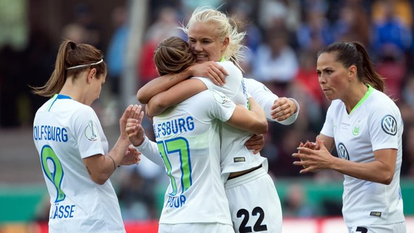 Wolfsburgs Fußball-Frauen stehen im Königsklassen-Viertelfinale.