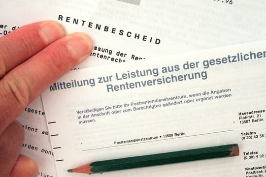 Die Union pocht auf die im Koalitionsvertrag vereinbarte Prüfung der tatsächlichen Bedürftigkeit, die SPD lehnt eine solche Prüfung ab.