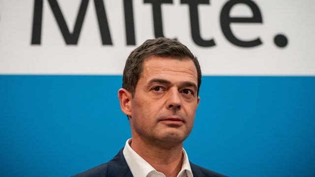 Thüringens CDU-Chef Mike Mohring denkt laut über eine Vier-Parteien-Minderheitsregierung nachg. Thüringens CDU-Chef Mike Mohring denkt laut über eine Vier-Parteien-Minderheitsregierung nachg.