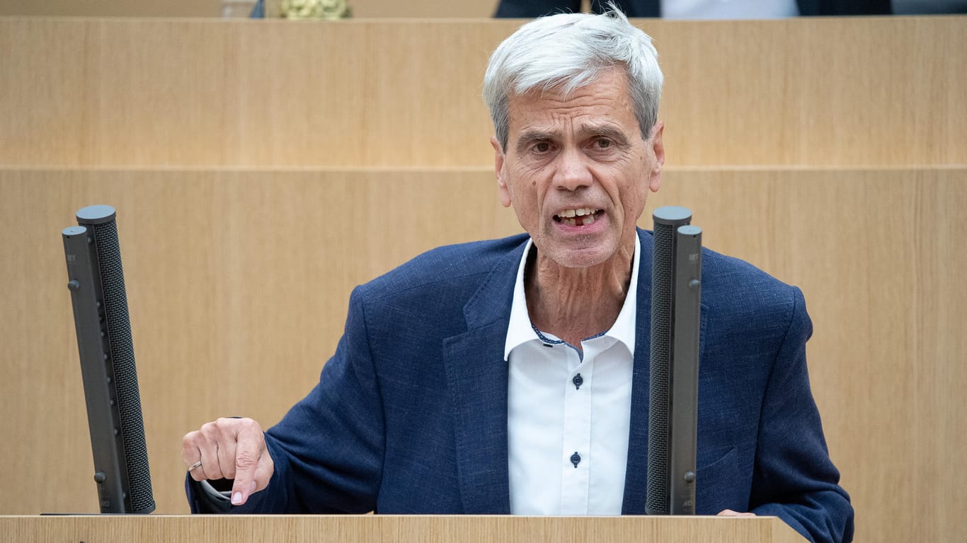 Wolfgang Gedeon: Der AfD-Politiker sitzt als fraktionsloser Abgeordneter im Landtag von Baden-Württemberg.