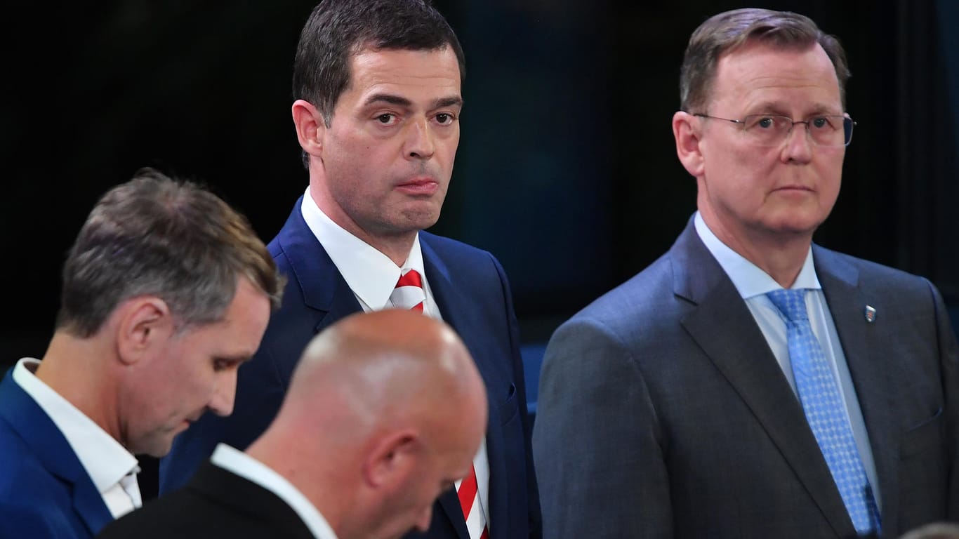Mike Mohring (CDU) und Bodo Ramelow (Die Linke), im Vordergrund unscharf Politiker der AfD und FDP: Sollen die beiden miteinander koalieren?