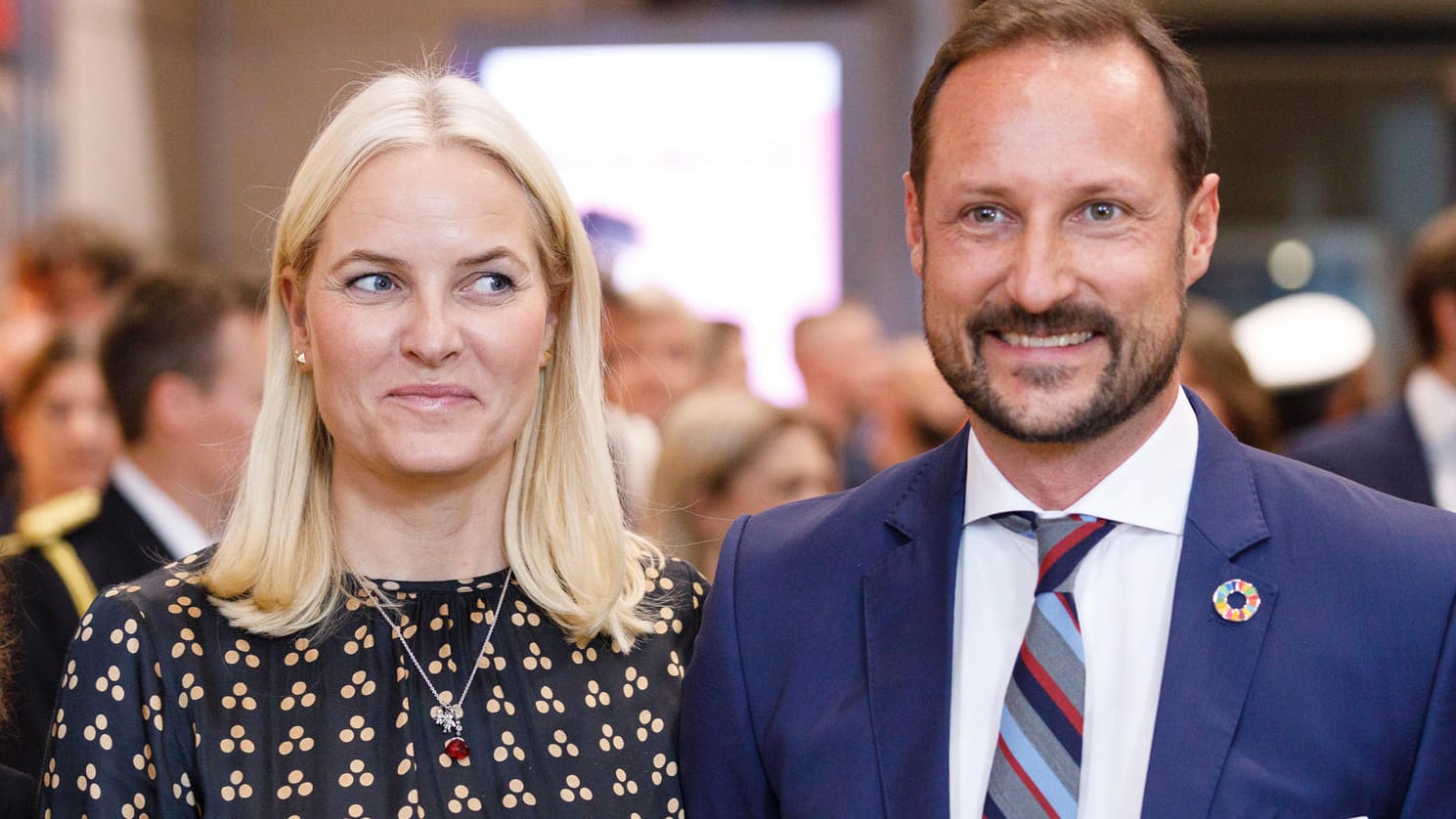 Kronprinzessin Mette-Marit und Kronprinz Haakon von Norwegen: Die beiden haben Halloween gefeiert.