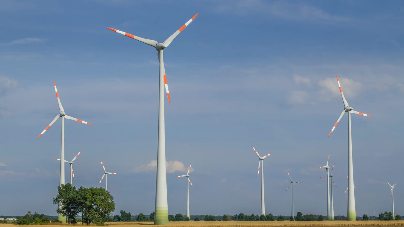 Windräder: Nach Angaben des Bundesverbands Windenergie haben Windkraftanlagen eine Lebensdauer von 20 bis 30 Jahren.