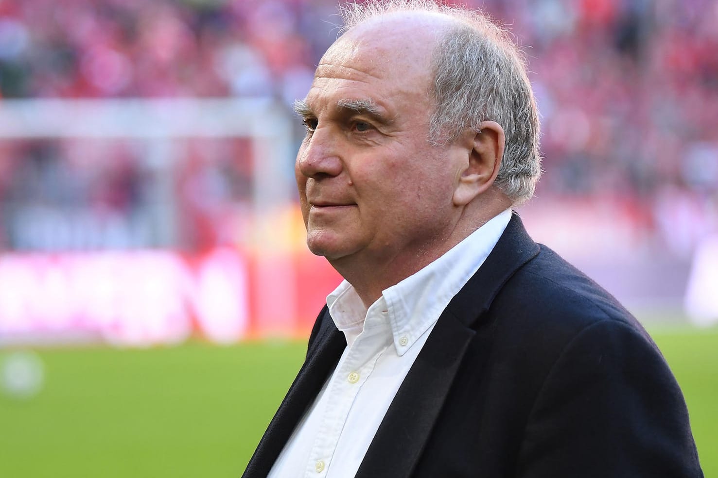 Uli Hoeneß: Der Bayern-Boss rechnet noch mit Langeweile in dieser Saison.