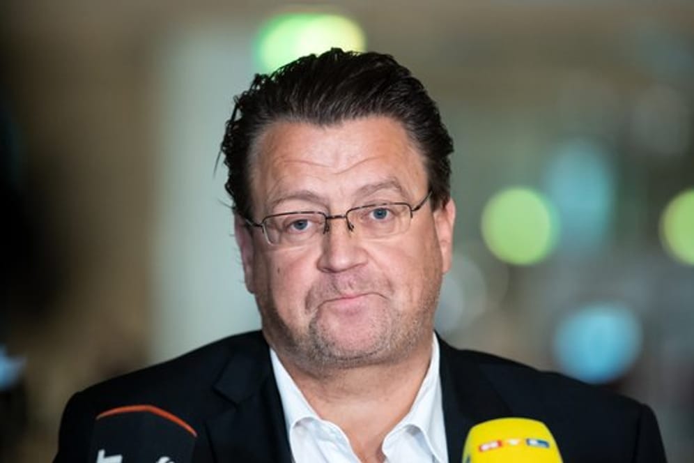 Stephan Brandner (AfD) kritisiert die Verleihung des Bundesverdienstkreuzes an Udo Lindenberg als "Judaslohn".
