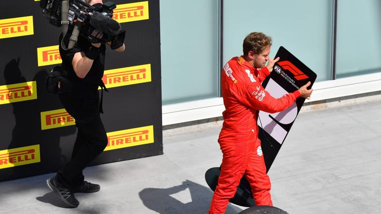 Bekam den Druck der Presse in diesem Jahr deutlich zu spüren: Sebastian Vettel nach dem aberkannten Sieg in Kanada.