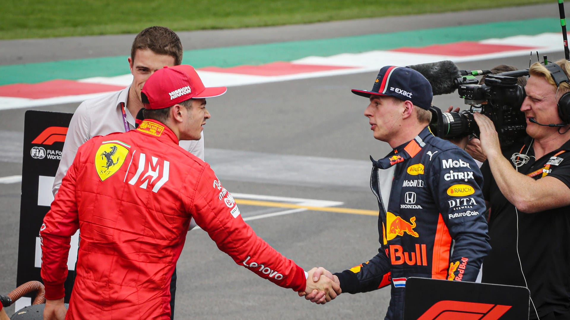 Werden sich laut Glock in den kommenden Jahren noch einige Duelle liefern: Die beiden Jungstars Charles Leclerc (l.) und Max Verstappen (r.).