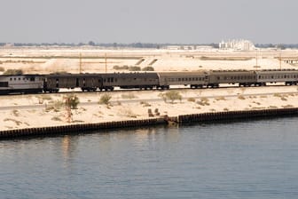 Zug am Suez-Kanal in Ägypten: Der Vorfall hat im ganzen Land Empörung ausgelöst. (Symbolbild)