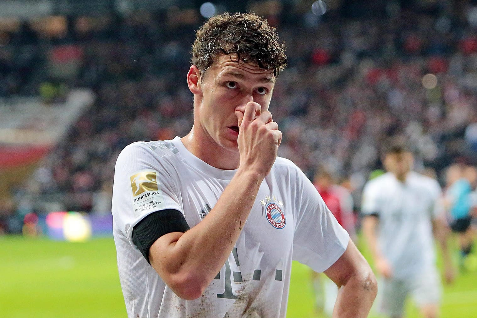 Benjamin Pavard: Der Weltmeister ging mit dem FC Bayern sang- und klanglos in Frankfurt unter.