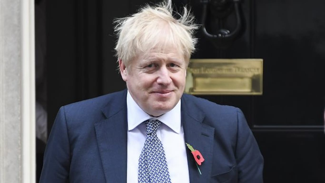 Boris Johnson, Premierminister von Großbritannien, vor der 10 Downing Street.