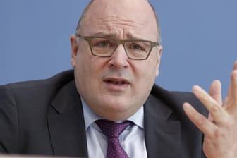 BDA-Geschäftsführer Steffen Kampeter: "Es darf nicht sein, dass immer weitere Milliarden für das Koalitionsklima statt für Zukunftsmaßnahmen investiert werden".