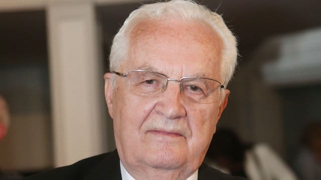 Helmut Richter ist im Alter von 85 Jahren gestorben. Helmut Richter ist im Alter von 85 Jahren gestorben.