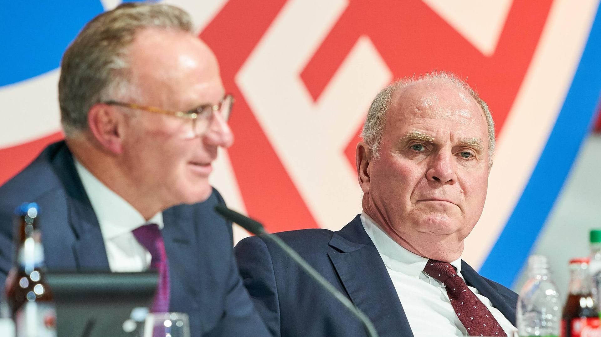 Führungsduo der Münchner: Vorstandschef Rummenigge (li.) und der scheidende Präsident Hoeneß.