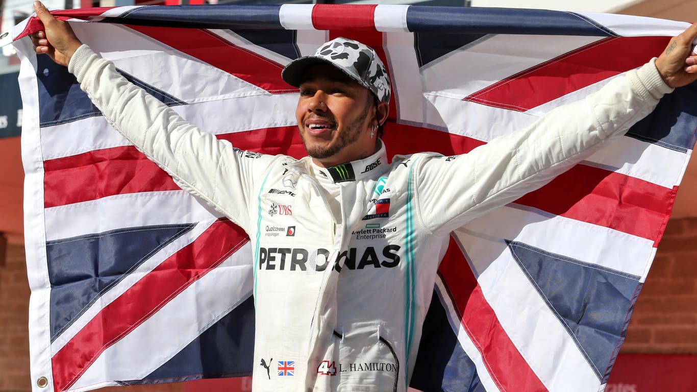 Überglücklich: Lewis Hamilton feiert seinen sechsten WM-Titel.