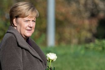 Kanzlerin Merkel gedenkt in Zwickau der zehn Todesopfer der rechtsextremen Terrorgruppe NSU.