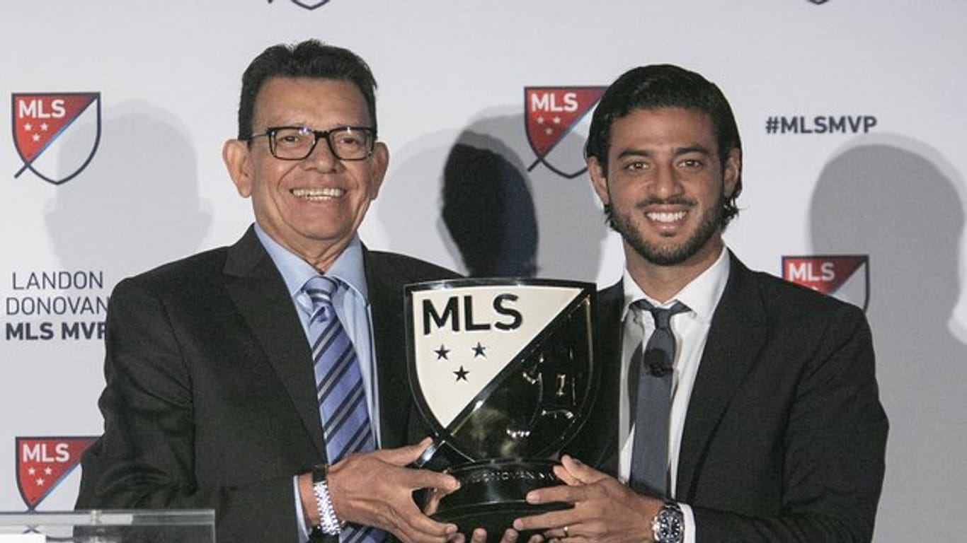 Als bester MLS-Spieler der Saison ausgezeichnet: Carlos Vela (r).