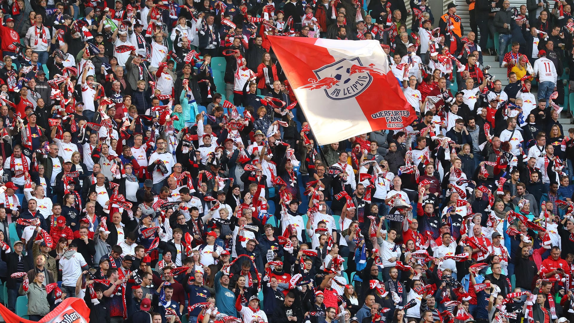 RB Leipzig: Vor dem Champions-League-Spiel gegen Zenit St. Petersburg wurden Leipziger Fans an der Grenze abgewiesen.