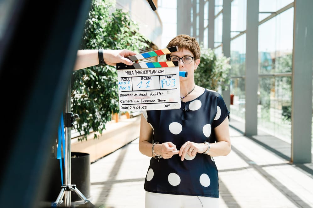 Annegret Kramp-Karrenbauer: Die Verteidigungsministerin erklärt das Milla-Konzept.