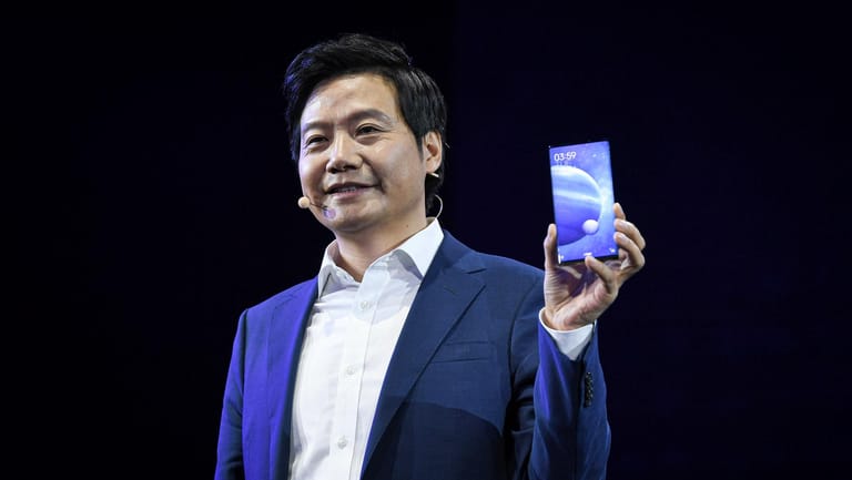 Xiaomi-CEO Lei Jun bei der Präsentation des Mi Mix Alpha im Oktober: Der chinesische Konzern drängt auf den europäischen Markt. (Symbolbild)