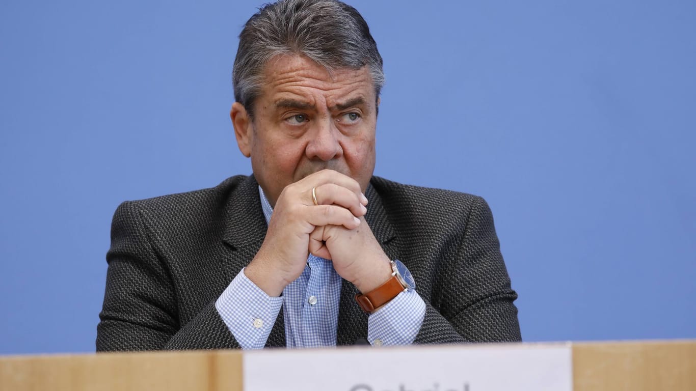 Sigmar Gabriel während einer Pressekonferenz im Bundestag (Archivbild): Der ehemalige SPD-Vorsitzende möchte sich auf andere Aufgaben konzentrieren.
