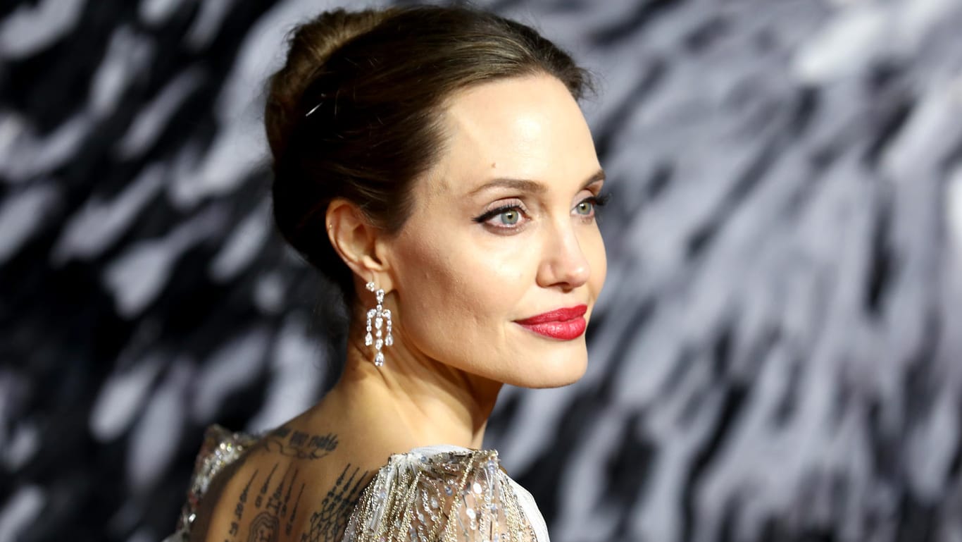 Angelina Jolie: Die Schauspielerin steht gerade für einen neuen Film vor der Kamera, an dessen Set eine Bombe gefunden wurde.