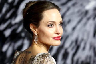Angelina Jolie: Die Schauspielerin steht gerade für einen neuen Film vor der Kamera, an dessen Set eine Bombe gefunden wurde.