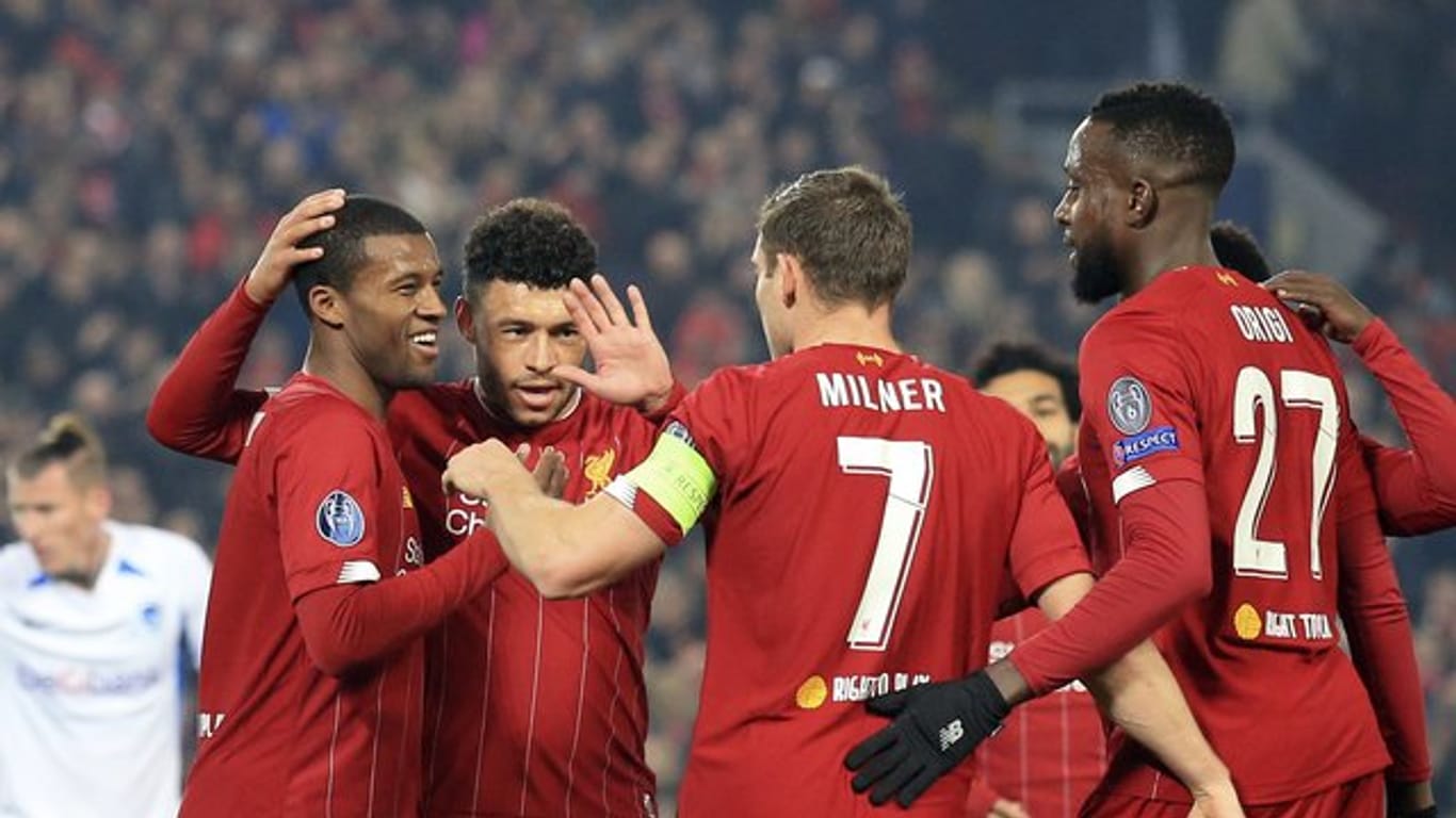 Die Spieler vom FC Liverpool feiern das 1:0 gegen Genk.