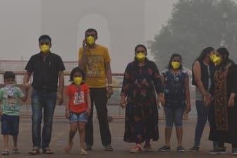 Ohne Atemmaske ist der Smog in Neu-Delhi kaum mehr zu ertragen.