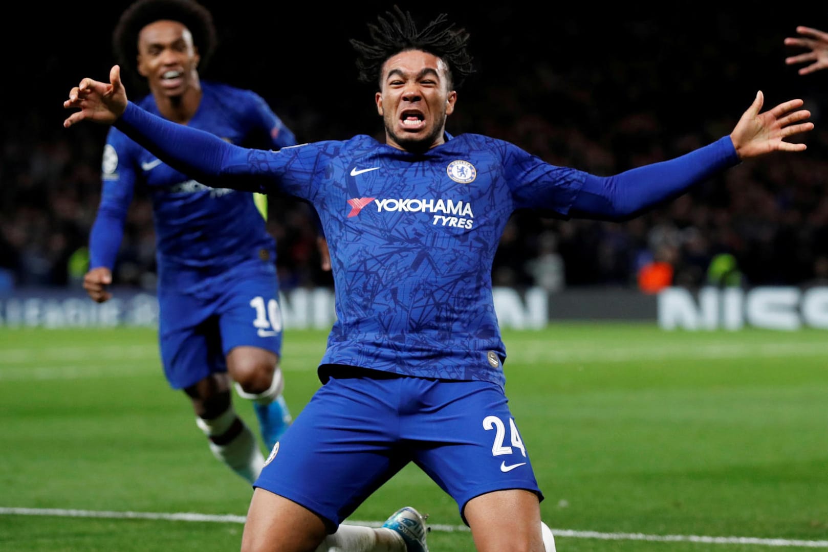 Reece James (v.): Der Chelsea-Verteidiger schoss das entscheidende Tor zum 4:4.