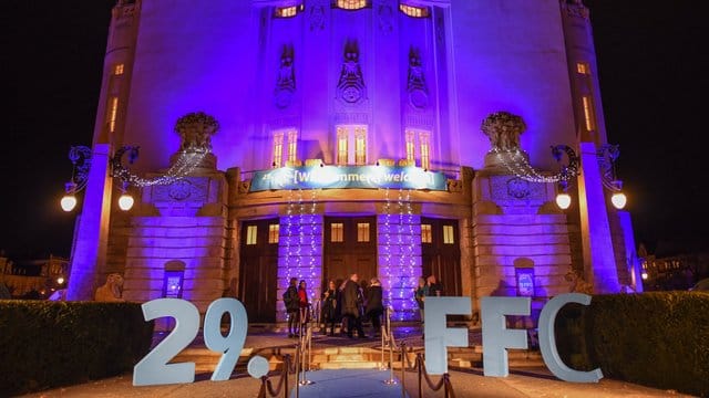 Die Eröffnungsfeier des Filmfestivals Cottbus fand im Staatstheater statt. Die Eröffnungsfeier des Filmfestivals Cottbus fand im Staatstheater statt.
