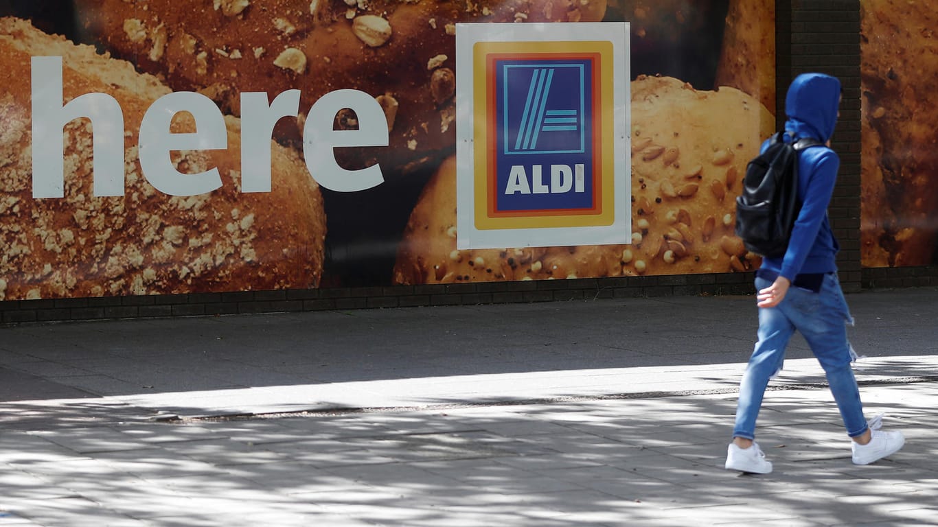 Aldi-Geschäft in London: Bald 30 Jahre nach ihrem Markteintritt haben Aldi und Lidl die Supermarktlandschaft in Großbritannien umgekrempelt.