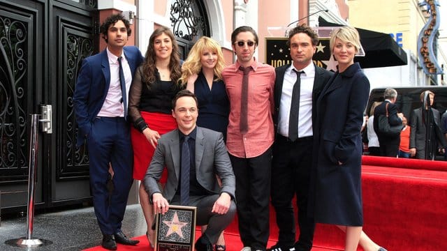 Jim Parsons hat 2015 einen Stern auf dem Hollywood Walk of Fame bekommen.