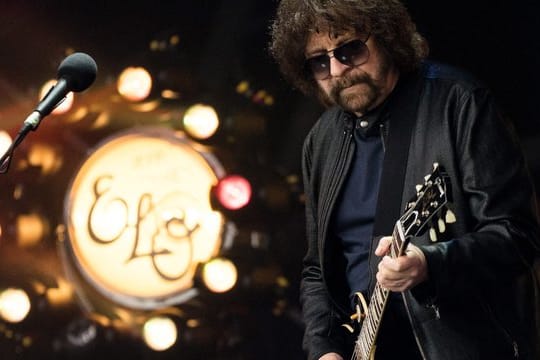 Jeff Lynne hat mit ELO wieder abgehoben.