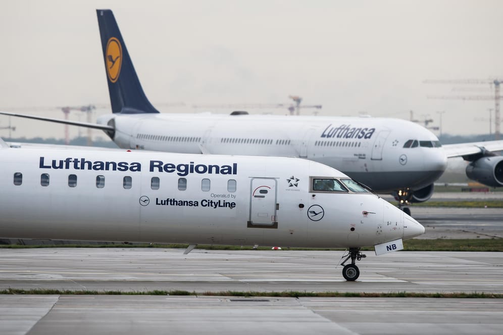 Passagierflugzeug der Lufthansa: Die Gewerkschaft Ufo ruft zu einem 48-Stunden-Streik der Flugbegleiter auf.