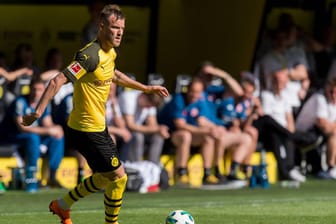 Andriy Yarmolenko im BVB-Dress: Obwohl der Stürmer schon ein Jahr lang nicht mehr bei Dortmund spielt, droht dem BVB ein Nachspiel.