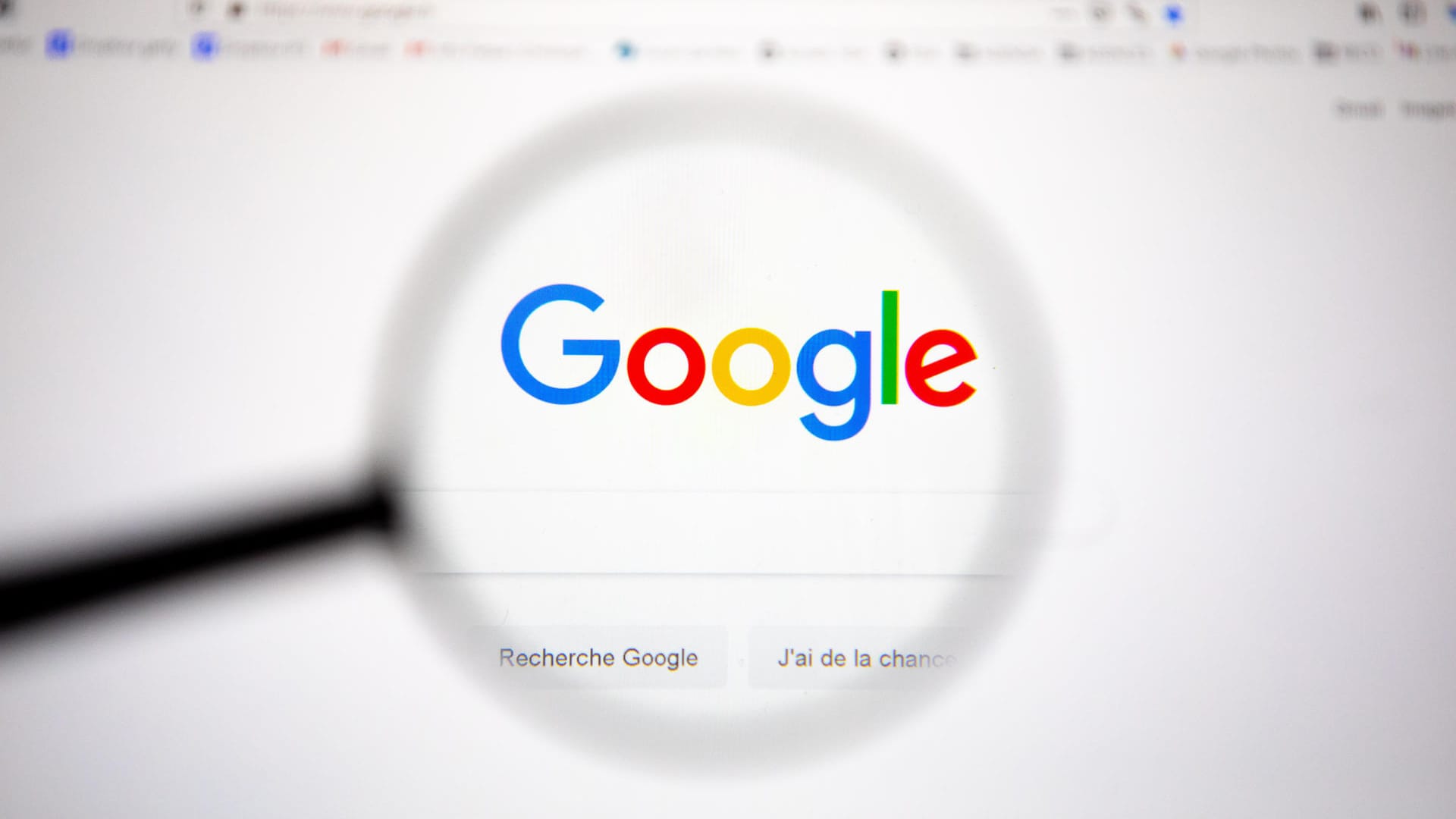 Google-Suche: Bei einigen Begriffen unterscheiden sich die Suchanfragen zwischen West- und Ostdeutschen deutlich.