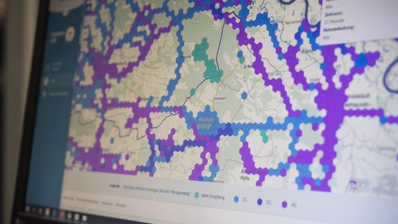 Kein Empfang: Auf der Karte der Bundesnetzagentur können Nutzer sehen, wo sich Funklöcher befinden.