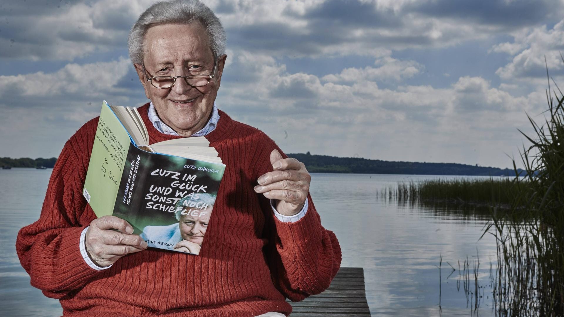 Die Fernsehlegende: Lutz Jahoda hat zahlreiche Bücher geschrieben. Noch heute zählt die Tätigkeit zu seiner größten Leidenschaft.