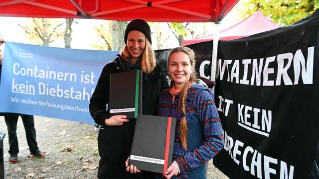 Die beiden Klägerinnen Caro (l. Die beiden Klägerinnen Caro (l.