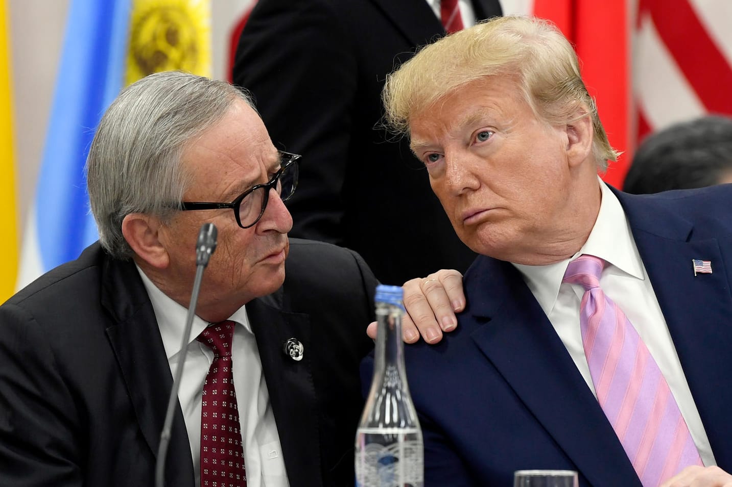 Donald Trump und Jean-Claude Juncker: Der scheidende EU-Kommissionspräsident Jean-Claude Juncker glaubt nicht, dass US-Präsident Donald Trump in der kommenden Woche neue Autozölle erhebt.