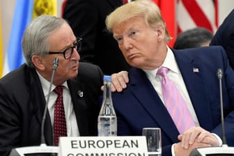Donald Trump und Jean-Claude Juncker: Der scheidende EU-Kommissionspräsident Jean-Claude Juncker glaubt nicht, dass US-Präsident Donald Trump in der kommenden Woche neue Autozölle erhebt.