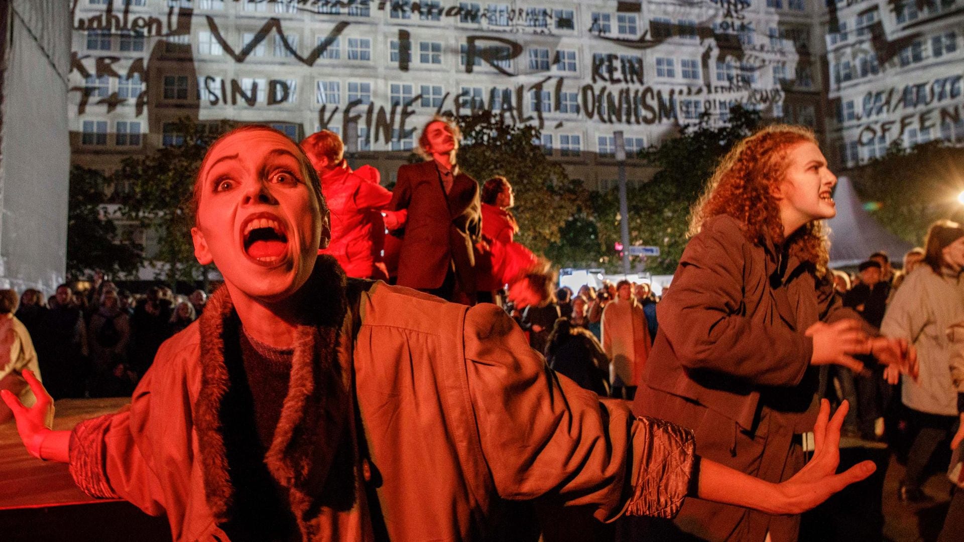 Aufführung des Theaterstücks "4-11-89" im Theater der Revolution, auf dem Alexanderplatz in Berlin: Gefühle wecken, die viele nicht haben.