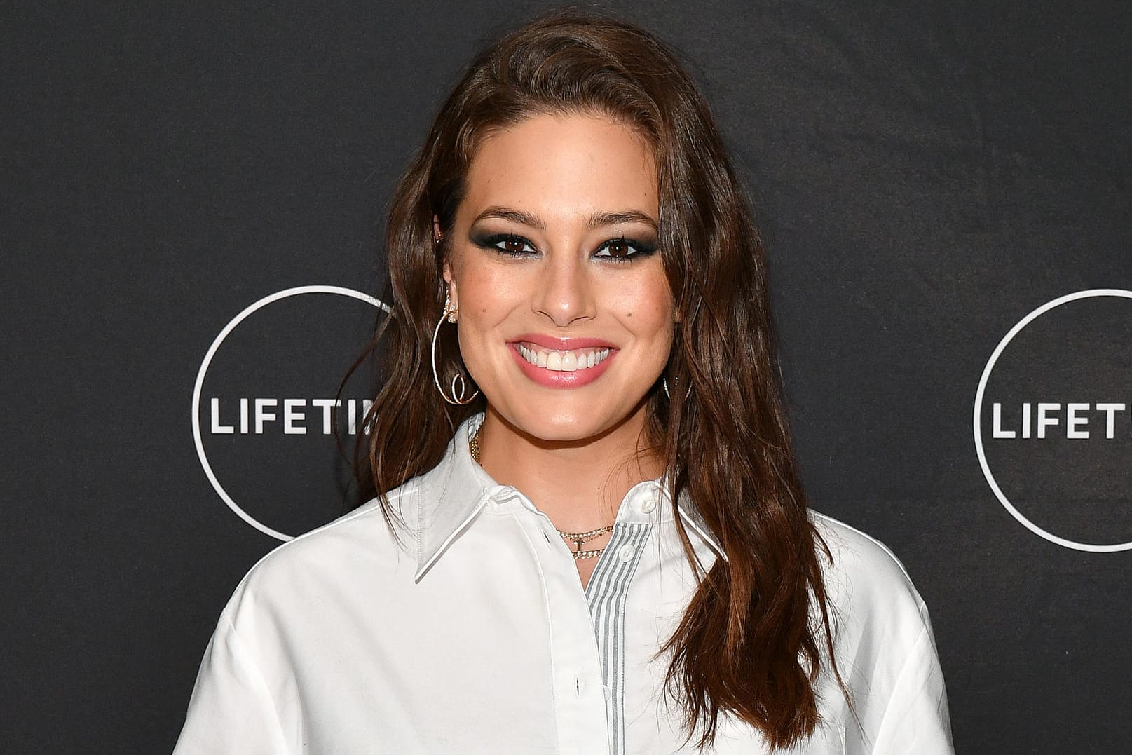 Ashley Graham hat das Geschlecht ihres Babys verraten.