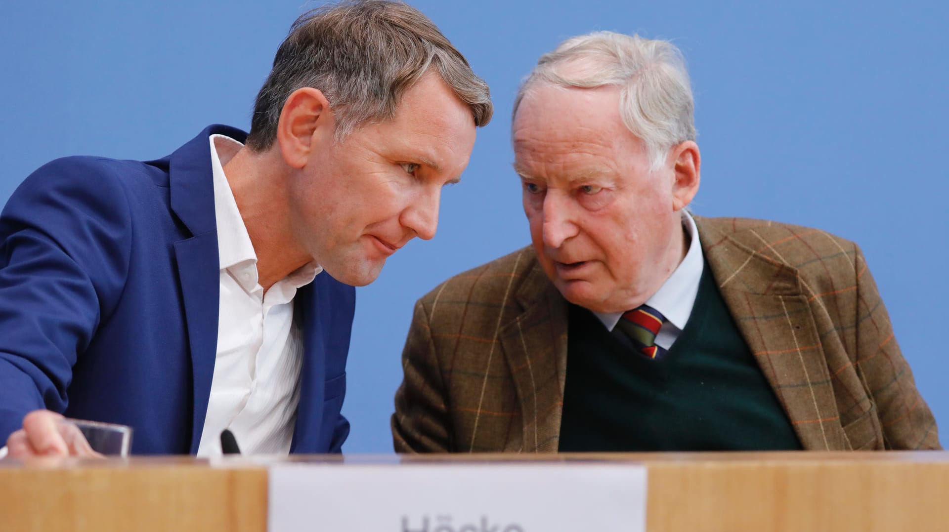 Scharfe Kritik: Henry Maske ist besorgt nach den Erfolgen der AfD um Höcke und Gauland (v.l.).