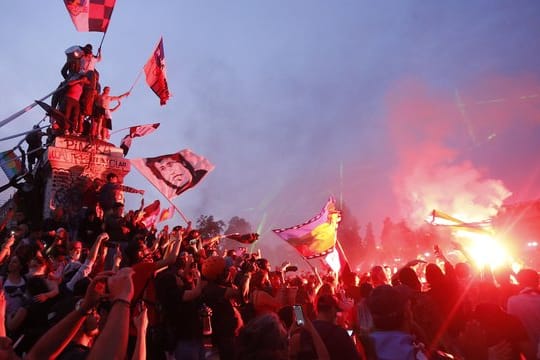 Die heftigen Proteste entzündeten sich letztendlich an einer geringfügigen Erhöhung der Metro-Preise.